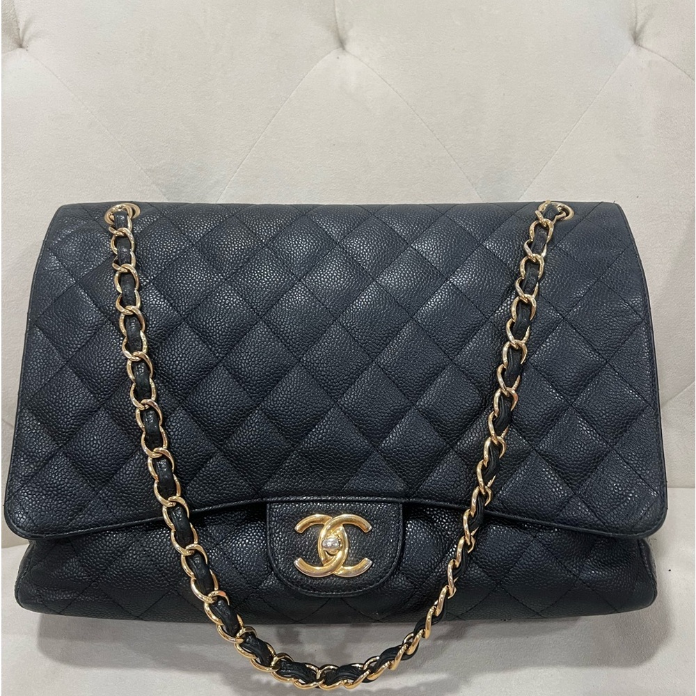 Chanel Classic Caviar Maxi Double Flap - Picture 3 of 11